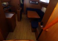 sejlbåd bavaria 46 cruiser sejlbåd interiør trapper til salon